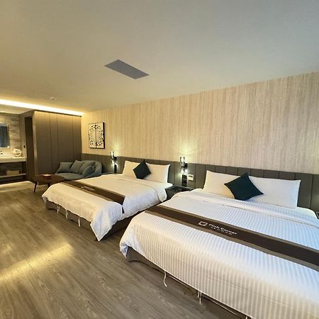 Hualien Pink Corner Hotel Extérieur photo