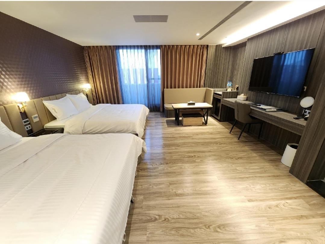 Hualien Pink Corner Hotel Extérieur photo